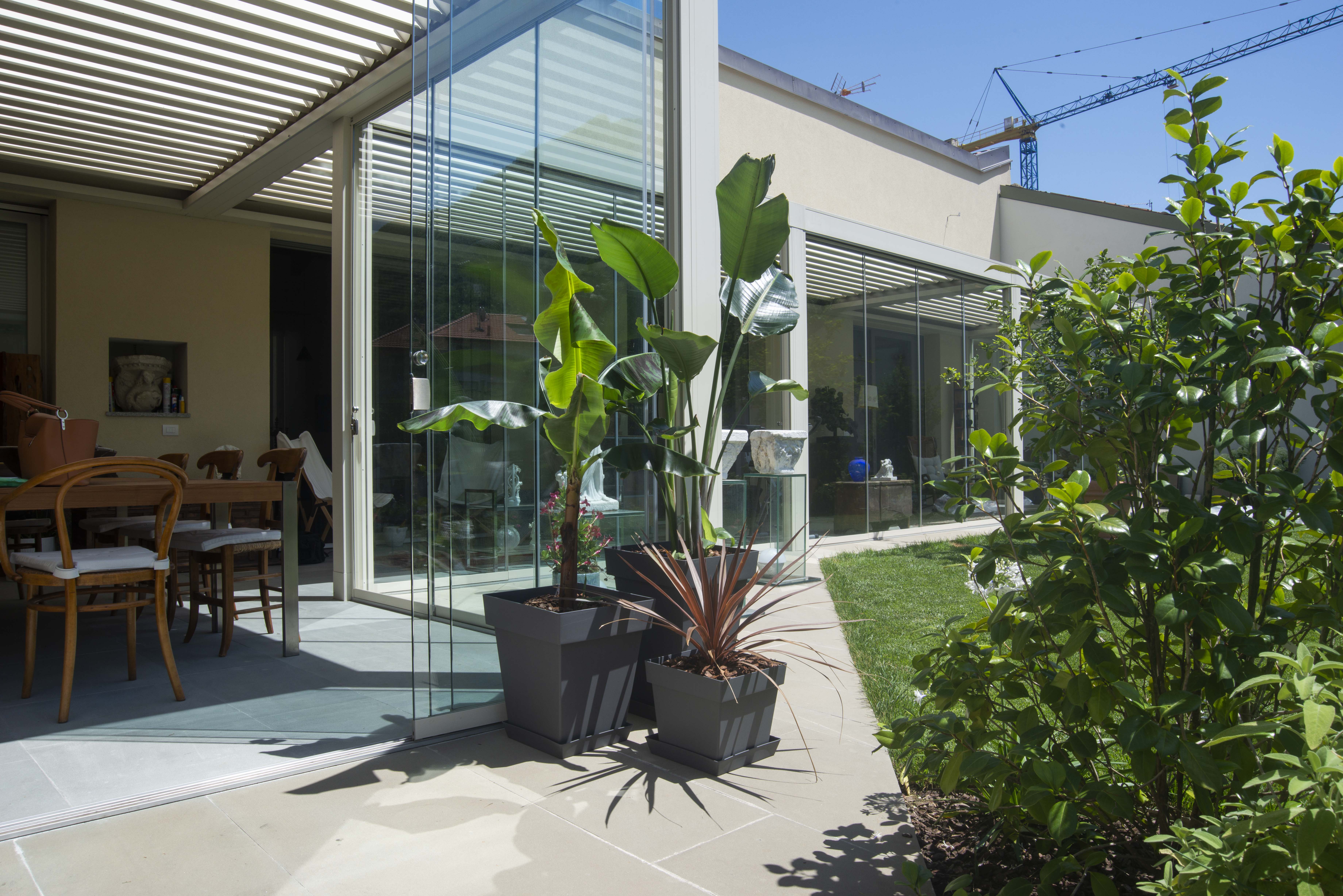 Nei tuoi spazi esterni 5